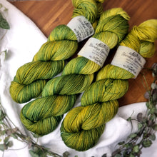 Lade das Bild in den Galerie-Viewer, Platinum Sock - Willow
