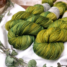 Lade das Bild in den Galerie-Viewer, Platinum Sock - Willow