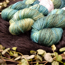 Lade das Bild in den Galerie-Viewer, Merino Silk Sock - Iguana