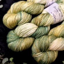 Lade das Bild in den Galerie-Viewer, Merino Silk Sock - Willow