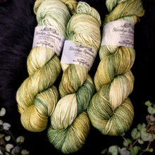 Lade das Bild in den Galerie-Viewer, Merino Silk Sock - Willow