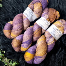 Lade das Bild in den Galerie-Viewer, Cash Sock - Plum Sauce