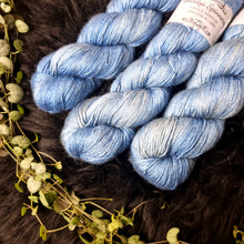 Lade das Bild in den Galerie-Viewer, Kathmandu (Camel/Silk) - Lapislazuli