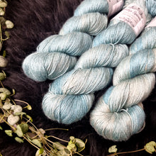 Lade das Bild in den Galerie-Viewer, Kathmandu (Camel/Silk) - Emerald