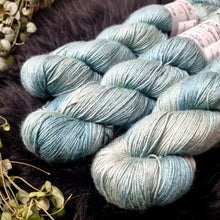 Lade das Bild in den Galerie-Viewer, Kathmandu (Camel/Silk) - Emerald