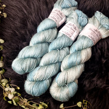 Lade das Bild in den Galerie-Viewer, Kathmandu (Camel/Silk) - Emerald