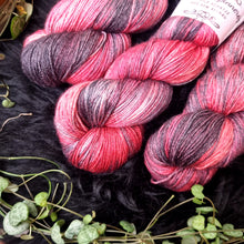 Lade das Bild in den Galerie-Viewer, Merino Silk Sock - Lady Macbeth