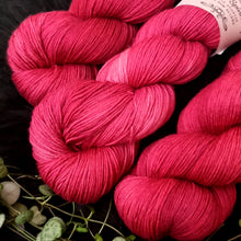 Lade das Bild in den Galerie-Viewer, Platinum Sock - Vino