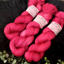 Lade das Bild in den Galerie-Viewer, Platinum Sock - Vino