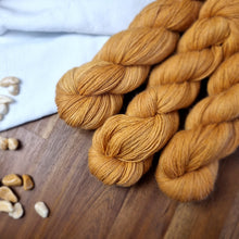 Lade das Bild in den Galerie-Viewer, Cozy Lima - Curry