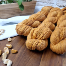 Lade das Bild in den Galerie-Viewer, Cozy Lima - Curry