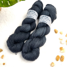 Lade das Bild in den Galerie-Viewer, Yak Sock - Kohle