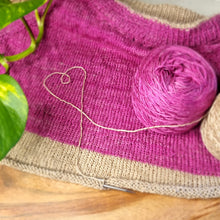 Lade das Bild in den Galerie-Viewer, Kathmandu (Camel/Silk) - Ruby