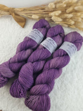 Lade das Bild in den Galerie-Viewer, Yak Sock - Flieder