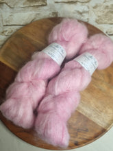 Lade das Bild in den Galerie-Viewer, Éire - Puder