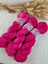 Lade das Bild in den Galerie-Viewer, Peru - Hot Pink