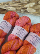 Lade das Bild in den Galerie-Viewer, Platinum Sock - Peach on the Beach