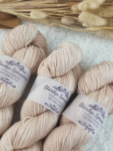 Lade das Bild in den Galerie-Viewer, Platinum Sock - Sandelholz