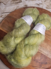 Lade das Bild in den Galerie-Viewer, Éire - Apfelgrün