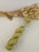 Lade das Bild in den Galerie-Viewer, Kathmandu (Camel/Silk) - Golden Moss