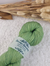 Lade das Bild in den Galerie-Viewer, Platinum Sock - Salbei