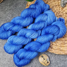 Lade das Bild in den Galerie-Viewer, Silky HT - Royal Ink