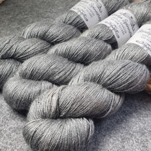 Lade das Bild in den Galerie-Viewer, Kathmandu (Camel/Silk) Lace - Dark Silver