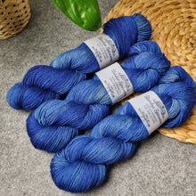 Lade das Bild in den Galerie-Viewer, Yak Sock - Enzian