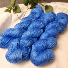 Lade das Bild in den Galerie-Viewer, Angel Delight - Royal Ink