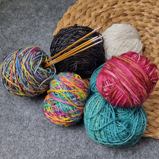 Wie viel Gramm brauche ich für ein Paar Socken? (WollWissen #3)