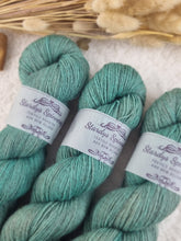 Lade das Bild in den Galerie-Viewer, Yak Sock - Soft Emerald

