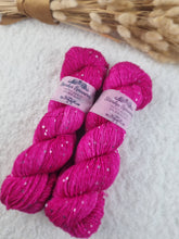 Lade das Bild in den Galerie-Viewer, Waitomo - Hot Pink
