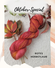 Lade das Bild in den Galerie-Viewer, Merino Silk Sock - Rotes Herbstlaub (Oktober-Special)

