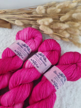Lade das Bild in den Galerie-Viewer, Peru - Hot Pink
