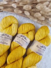 Lade das Bild in den Galerie-Viewer, Merino Silk Sock - Sunflower
