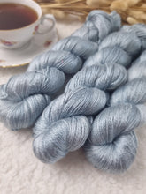Lade das Bild in den Galerie-Viewer, Lace Silk: Special Edition (streng limitiert)
