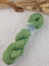 Lade das Bild in den Galerie-Viewer, Platinum Sock - Salbei
