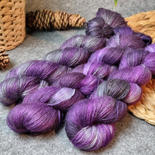 Lade das Bild in den Galerie-Viewer, Angel Delight - Mystique
