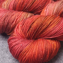 Lade das Bild in den Galerie-Viewer, Merino Sparkle - Japanese Maple
